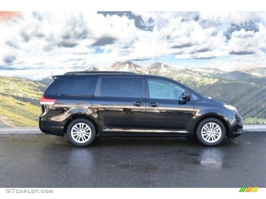 2011 Sienna XLE - Black / Light Gray photo #2