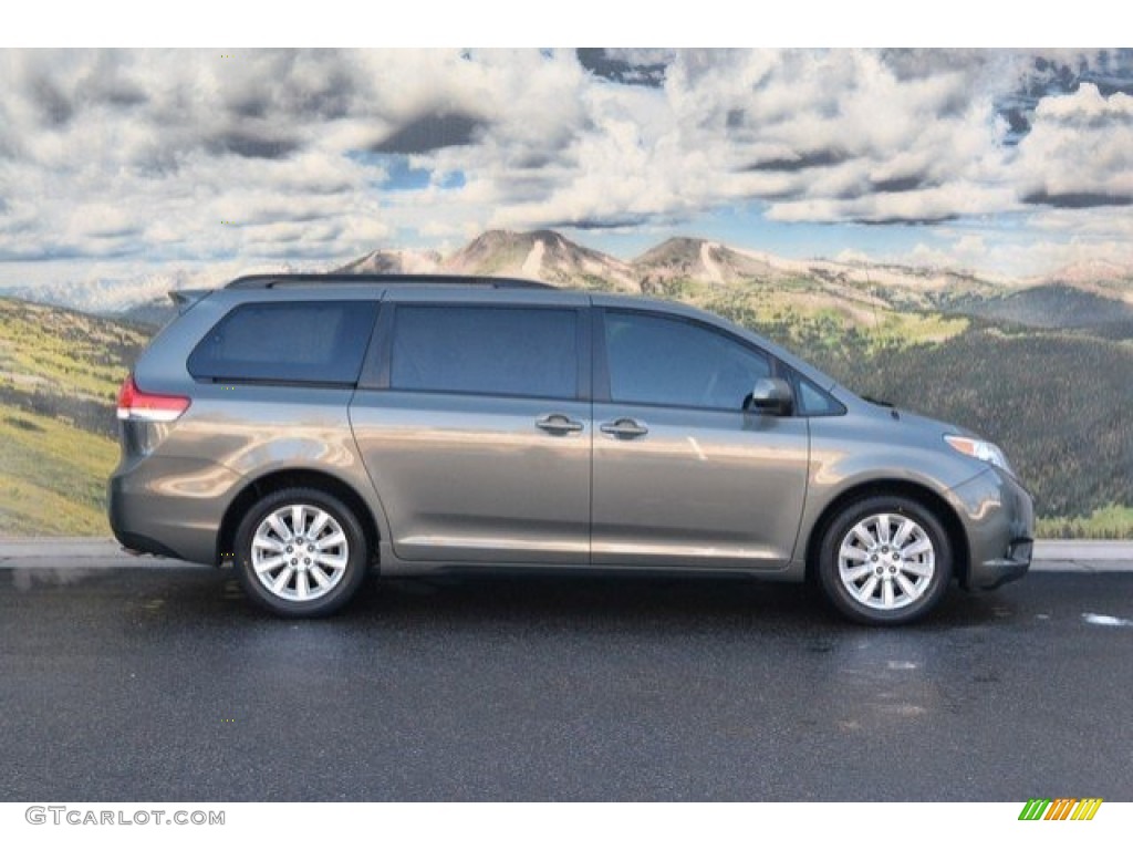 2011 Sienna XLE AWD - Cypress Green Pearl / Light Gray photo #2