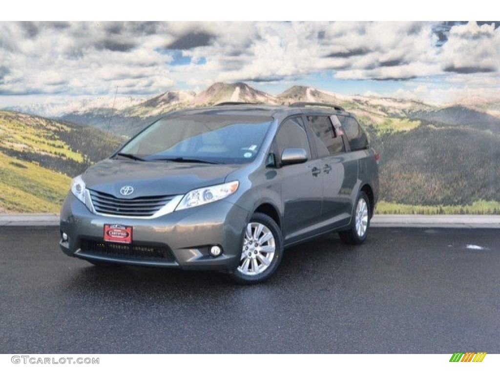 2011 Sienna XLE AWD - Cypress Green Pearl / Light Gray photo #5