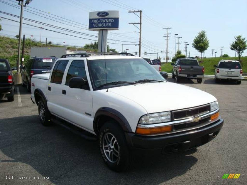 2004 S10 LS ZR5 Crew Cab 4x4 - Summit White / Graphite photo #1
