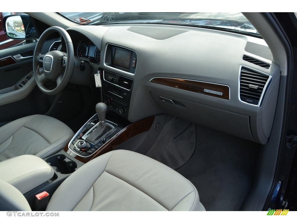 2010 Q5 3.2 quattro - Deep Sea Blue Pearl Effect / Light Grey photo #26