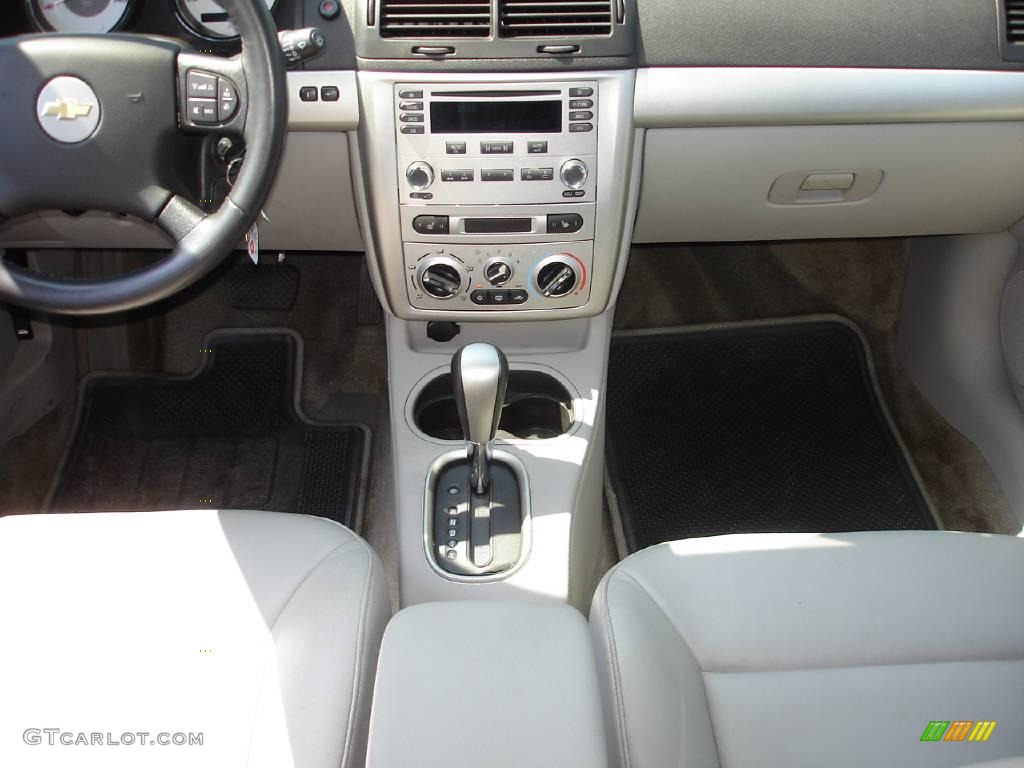 2005 Cobalt LS Sedan - Summit White / Gray photo #12