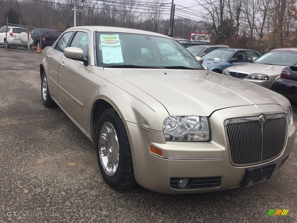2006 300 Touring - Linen Gold Metallic / Dark Slate Gray/Light Graystone photo #7