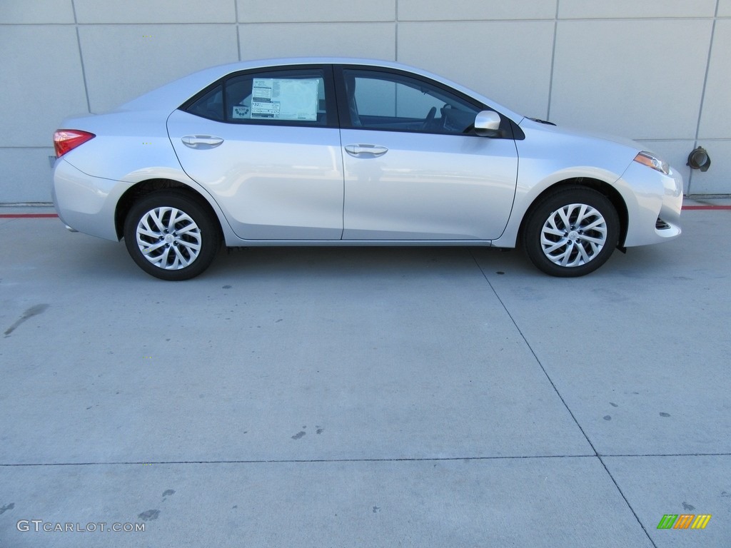 2017 Corolla LE - Classic Silver Metalic / Ash Gray photo #3