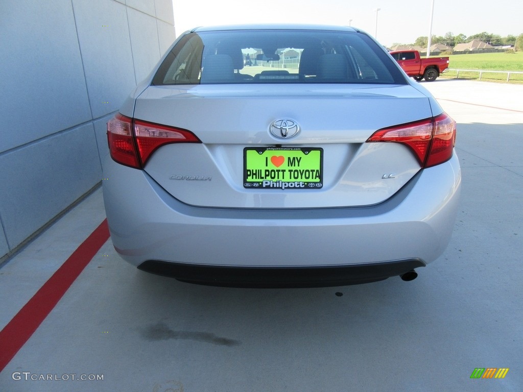 2017 Corolla LE - Classic Silver Metalic / Ash Gray photo #5