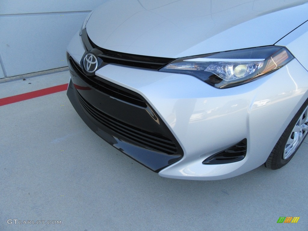 2017 Corolla LE - Classic Silver Metalic / Ash Gray photo #10