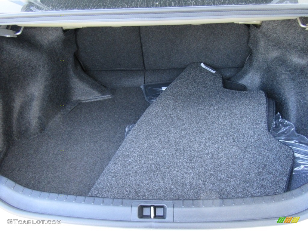2017 Corolla LE - Classic Silver Metalic / Ash Gray photo #16