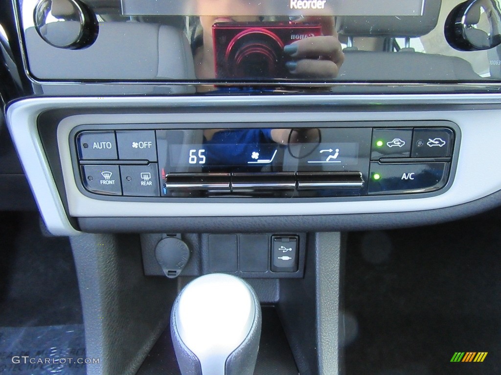 2017 Corolla LE - Classic Silver Metalic / Ash Gray photo #27