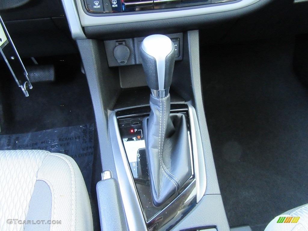 2017 Corolla LE - Classic Silver Metalic / Ash Gray photo #28
