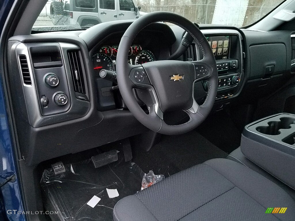2017 Chevrolet Silverado 1500 LT Regular Cab 4x4 Front Seat Photo #118215419