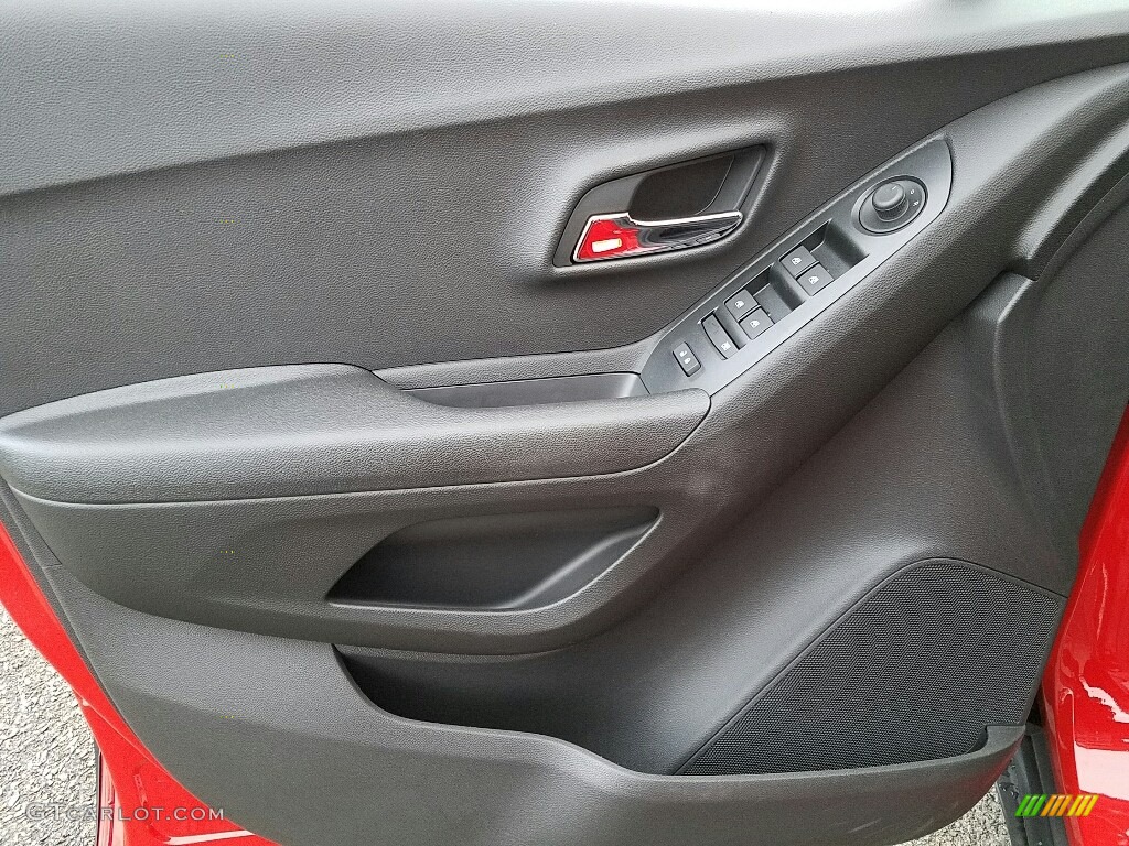2017 Chevrolet Trax LT Door Panel Photos
