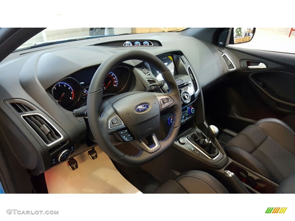 Charcoal Black Recaro Leather Interior 2017 Ford Focus RS Hatch Photo #118222583