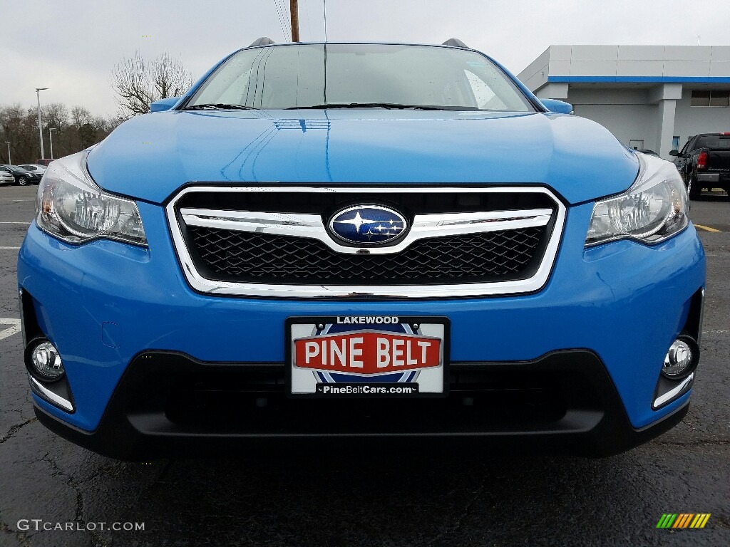 2017 Crosstrek 2.0i Limited - Hyper Blue / Black photo #2