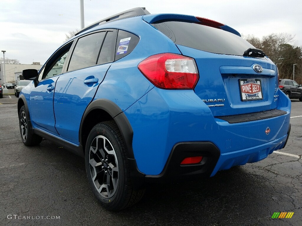 2017 Crosstrek 2.0i Limited - Hyper Blue / Black photo #4