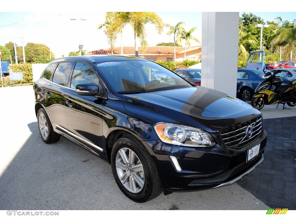 2017 XC60 T5 Inscription - Magic Blue Metallic / Off Black photo #1
