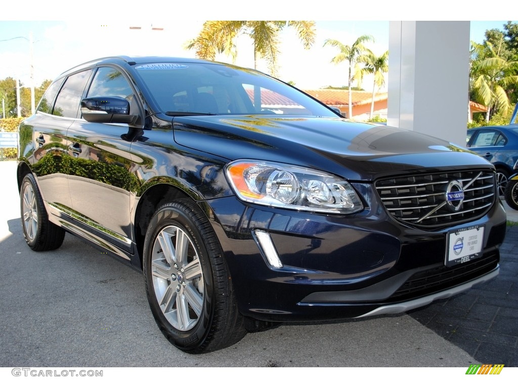 2017 XC60 T5 Inscription - Magic Blue Metallic / Off Black photo #2
