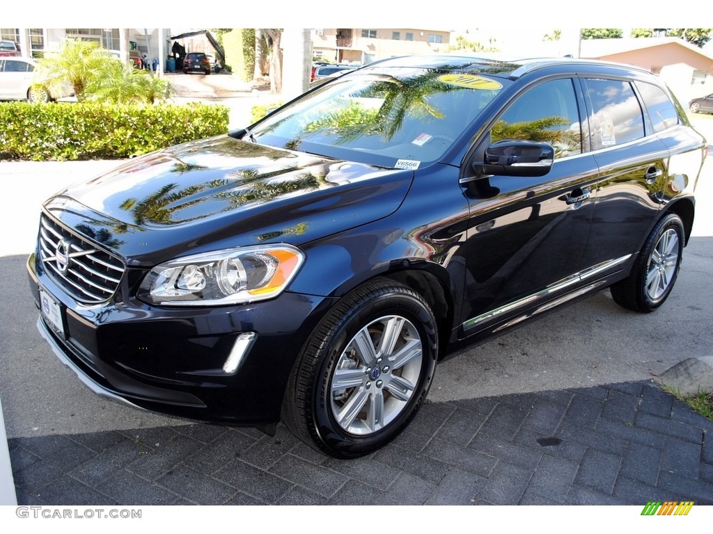 2017 XC60 T5 Inscription - Magic Blue Metallic / Off Black photo #4