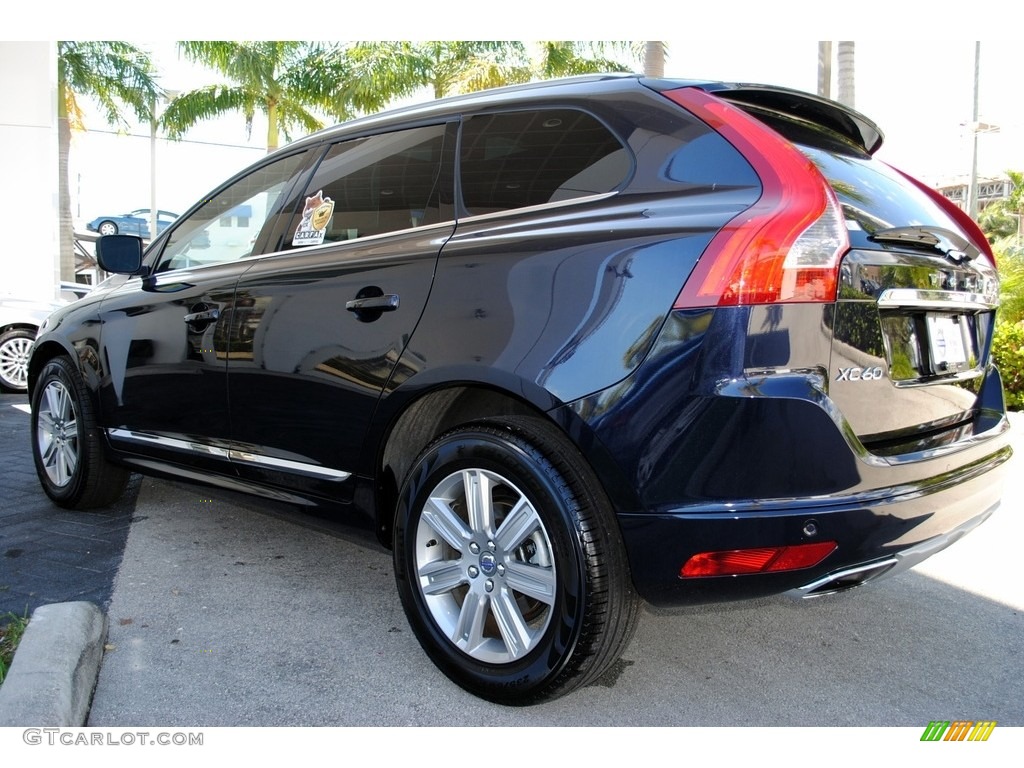 2017 XC60 T5 Inscription - Magic Blue Metallic / Off Black photo #7