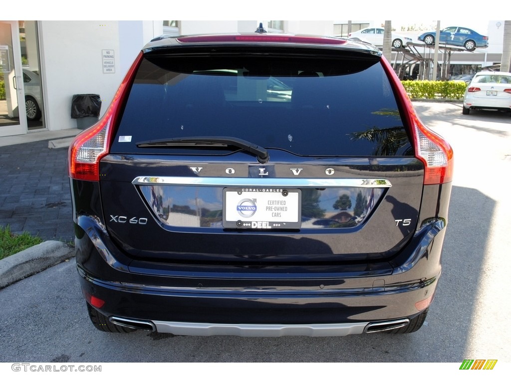 2017 XC60 T5 Inscription - Magic Blue Metallic / Off Black photo #8