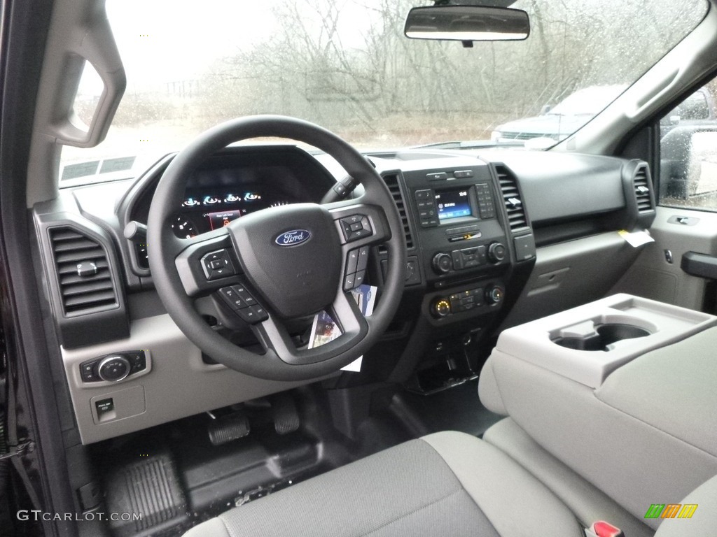 2017 F150 XL SuperCab 4x4 - Shadow Black / Earth Gray photo #14