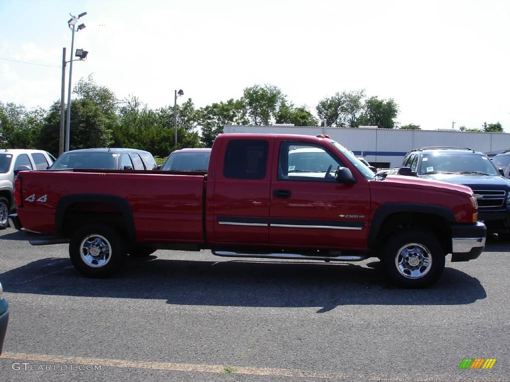 2007 Silverado 2500HD Classic LT Extended Cab 4x4 - Victory Red / Dark Charcoal photo #3