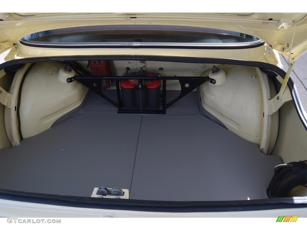 1971 BMW 2002 Standard 2002 Model Trunk Photo #118227839
