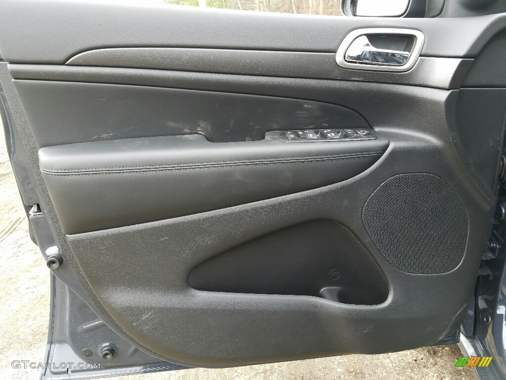 2017 Grand Cherokee Laredo 4x4 - Diamond Black Crystal Pearl / Black photo #6