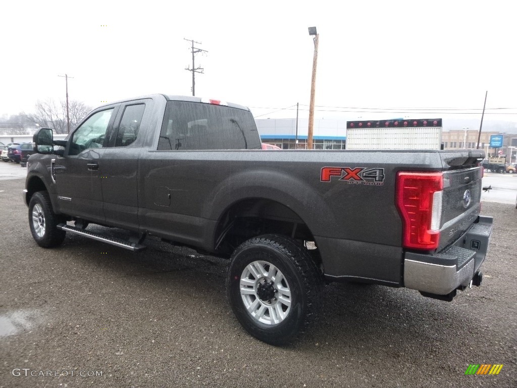 2017 F350 Super Duty XL SuperCab 4x4 - Magnetic / Medium Earth Gray photo #5