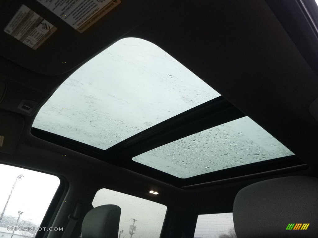 2017 F150 XLT SuperCrew 4x4 - Blue Jeans / Earth Gray photo #19