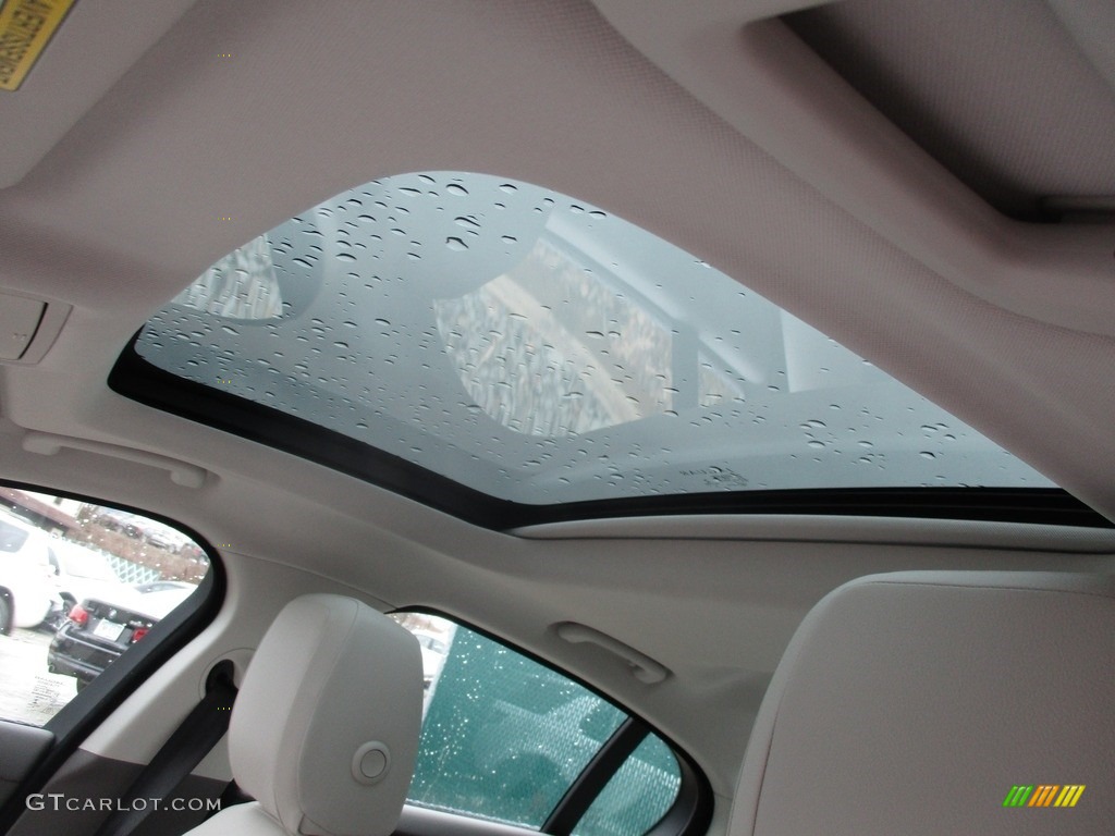 2017 Jaguar XE 35t Premium AWD Sunroof Photos