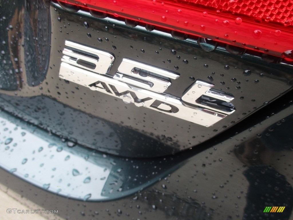 2017 XE 35t Premium AWD - British Racing Green / Jet photo #5