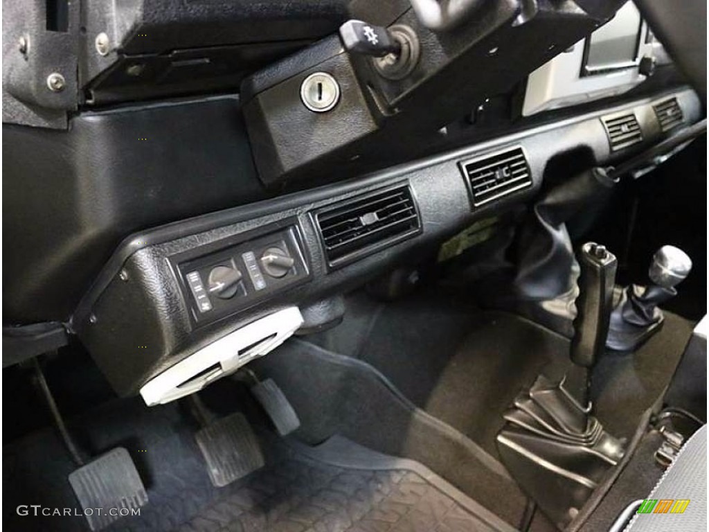1985 Land Rover Defender 110 Hardtop Himalaya Dashboard Photos