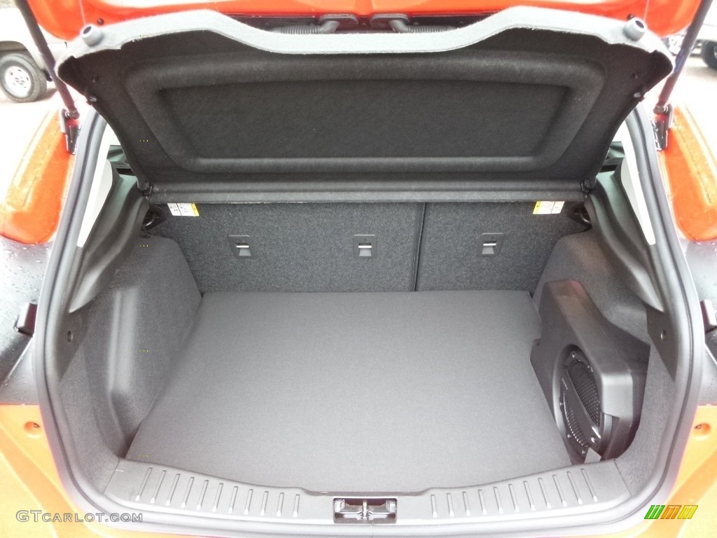 2017 Ford Focus SEL Hatch Trunk Photo #118230926
