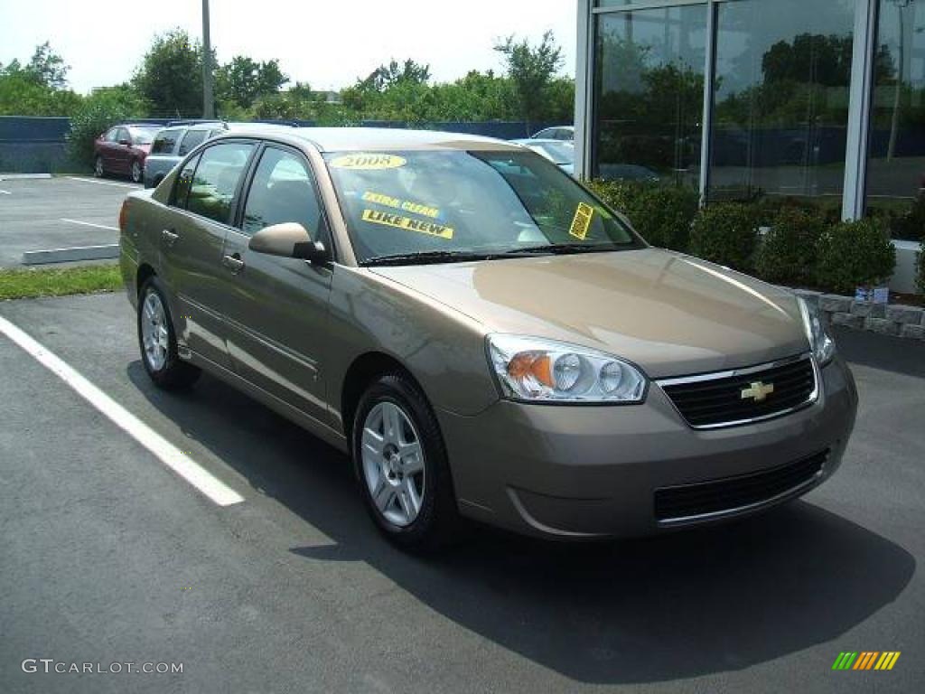 2008 Malibu Classic LT Sedan - Amber Bronze Metallic / Cashmere Beige photo #8