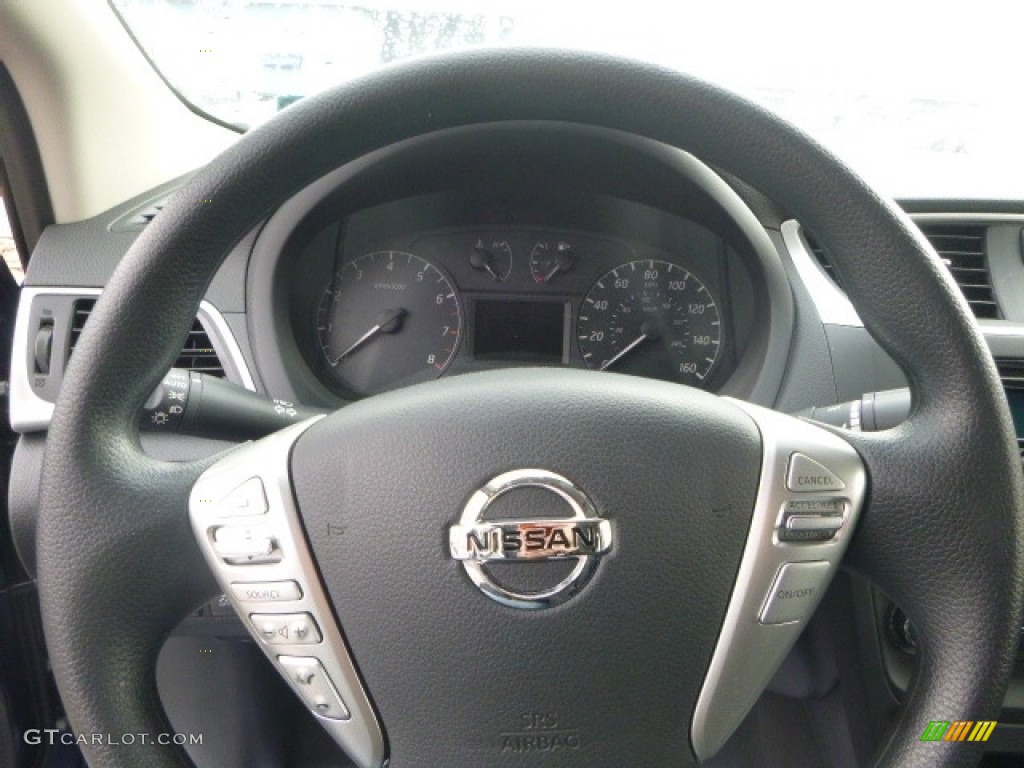 2017 Nissan Sentra S Steering Wheel Photos