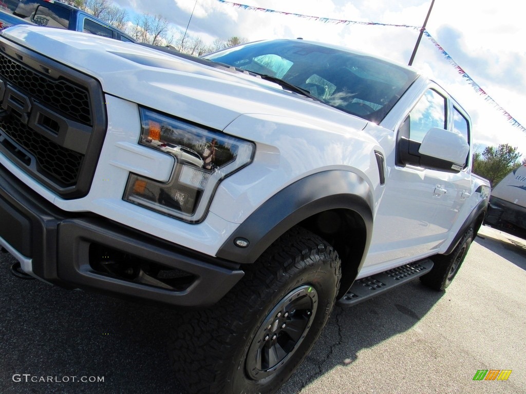 Oxford White 2017 Ford F150 SVT Raptor SuperCrew 4x4 Exterior Photo #118235792