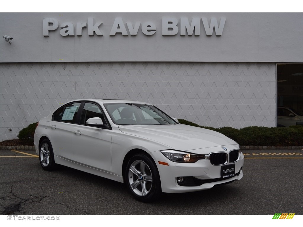 2014 3 Series 328i xDrive Sedan - Alpine White / Black photo #1