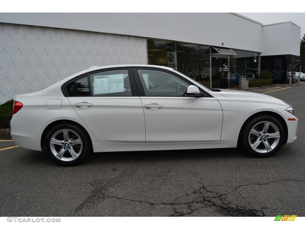 2014 3 Series 328i xDrive Sedan - Alpine White / Black photo #2