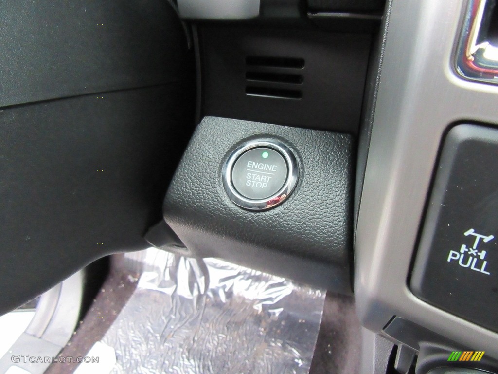 2017 F150 Platinum SuperCrew 4x4 - Shadow Black / Black photo #32
