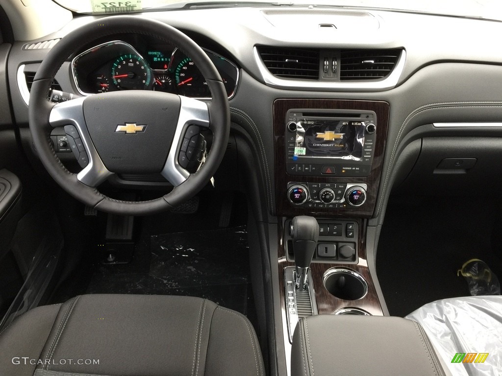 2017 Traverse LT AWD - Summit White / Ebony photo #8