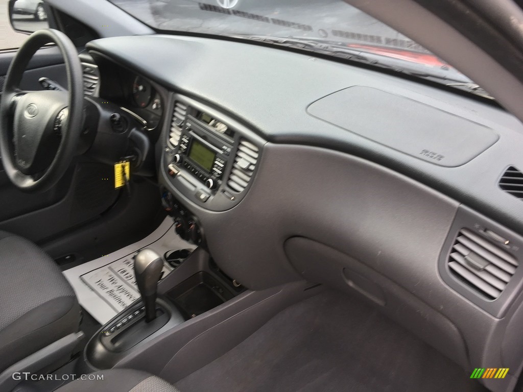 2009 Rio Rio5 LX Hatchback - Midnight Black / Gray photo #16