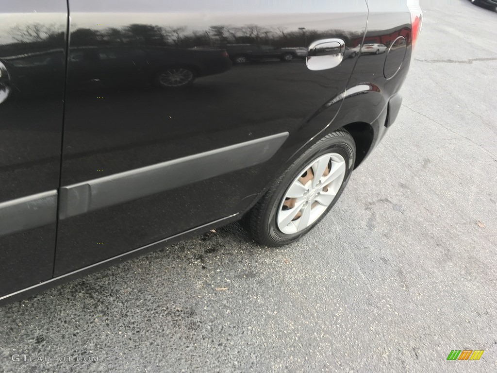 2009 Rio Rio5 LX Hatchback - Midnight Black / Gray photo #22