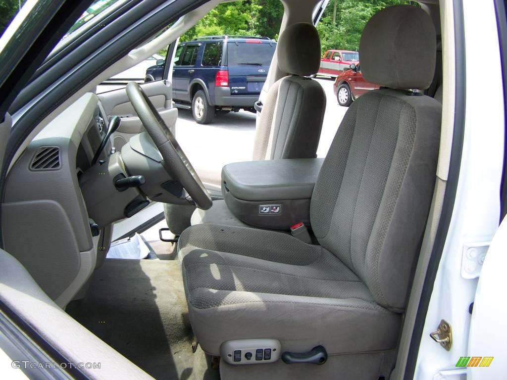 2003 Ram 1500 SLT Quad Cab - Bright White / Taupe photo #9