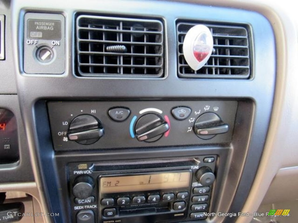 2004 Tacoma V6 PreRunner Xtracab - Mystic Gold Metallic / Oak photo #21