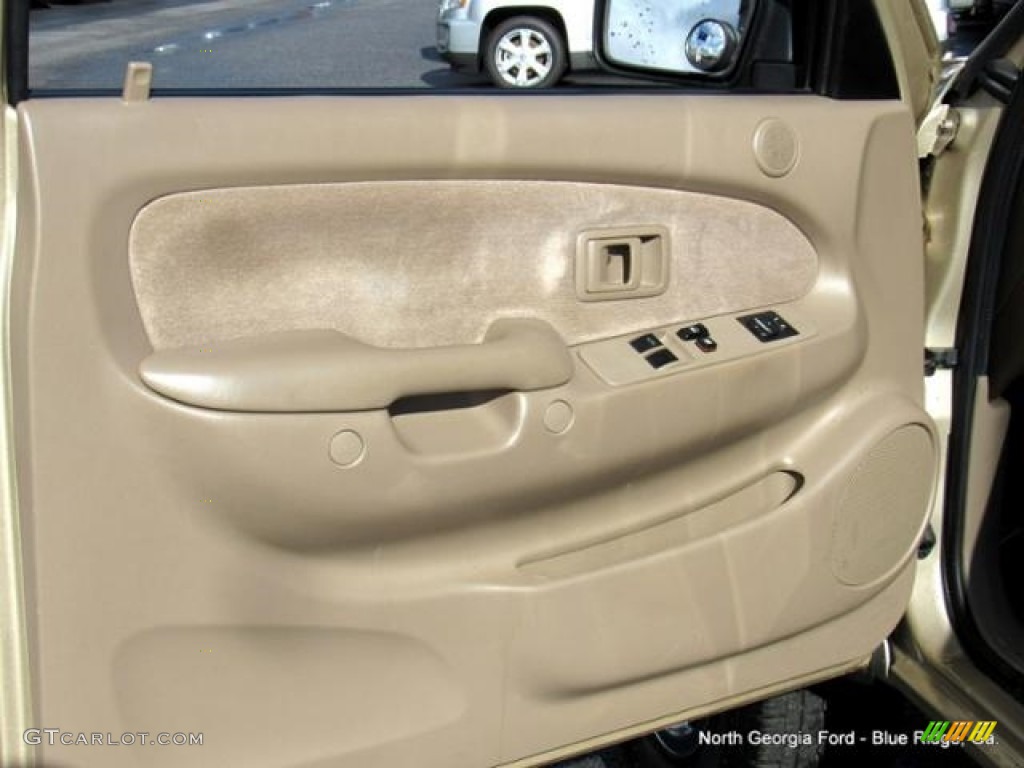 2004 Tacoma V6 PreRunner Xtracab - Mystic Gold Metallic / Oak photo #25