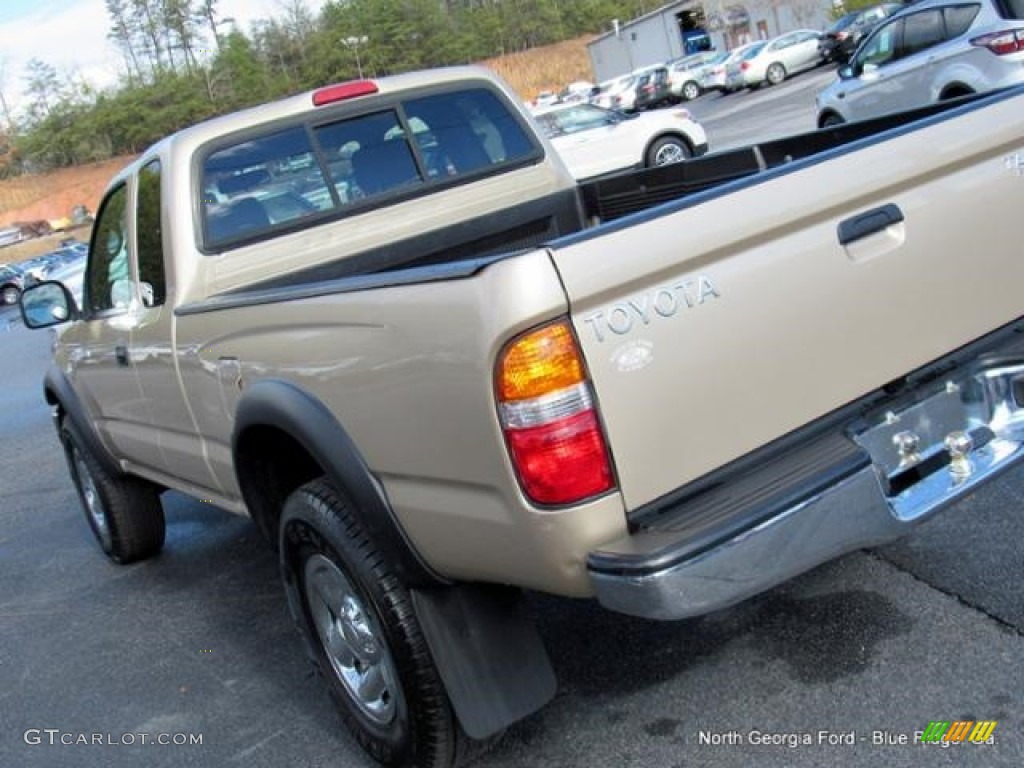 2004 Tacoma V6 PreRunner Xtracab - Mystic Gold Metallic / Oak photo #30