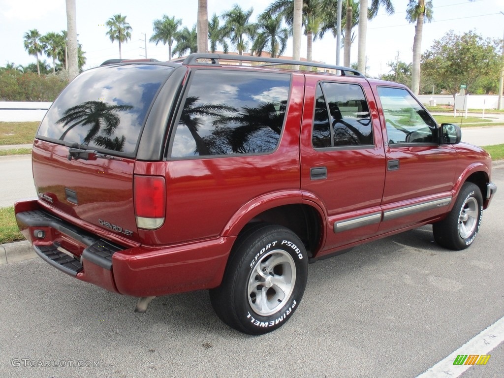 2000 Blazer LS - Majestic Red Metallic / Medium Gray photo #5