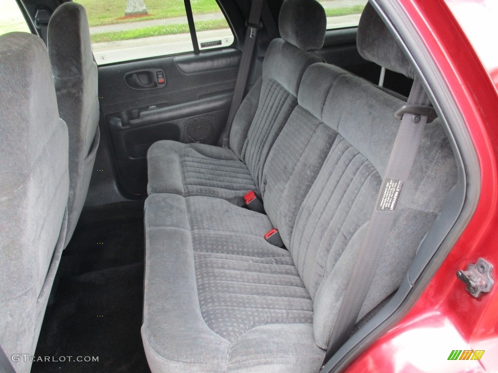 2000 Blazer LS - Majestic Red Metallic / Medium Gray photo #13