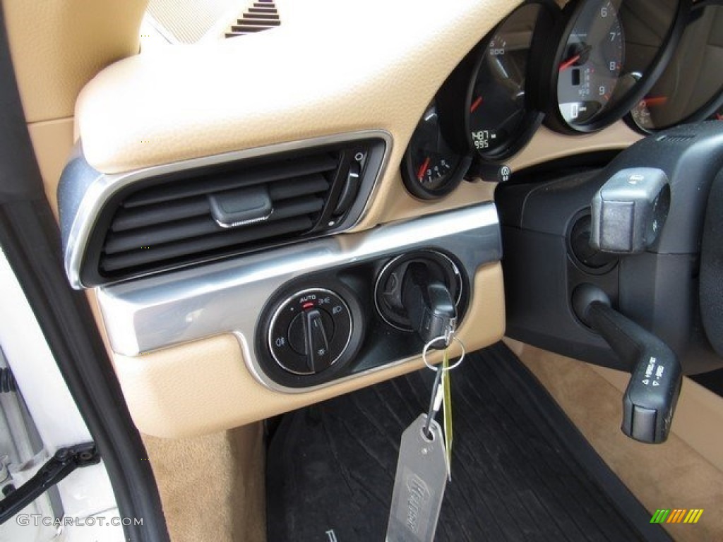 2012 911 Carrera S Cabriolet - Carrara White / Sand Beige photo #23