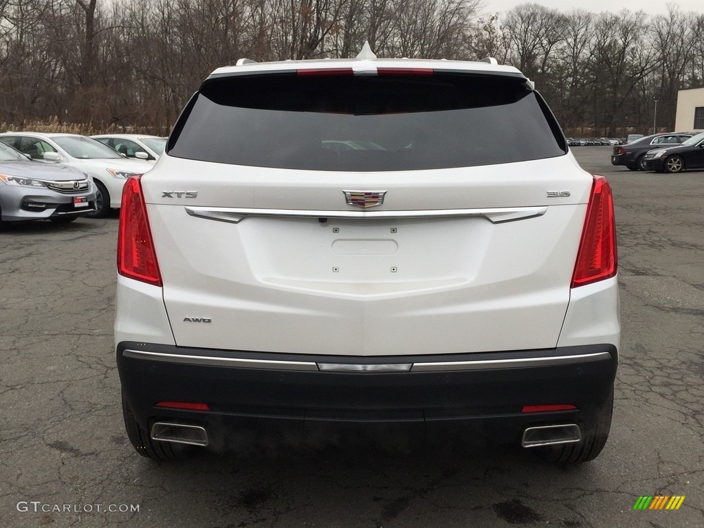 2017 XT5 Luxury AWD - Crystal White Tricoat / Jet Black photo #5